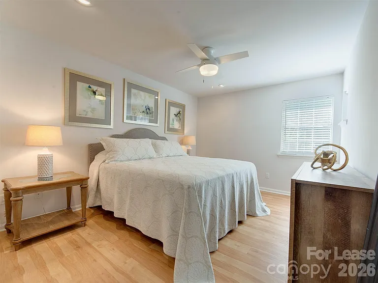 9006 Saint Thomas Ln — Photo 24