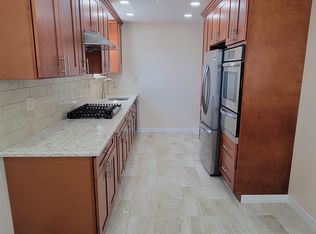 31-48 44th St #3F, Astoria, NY 11103