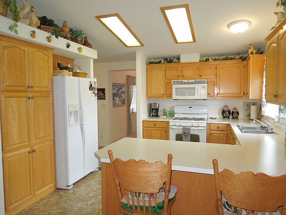 2nd image of 20 Rollingwood Dr Spc 217