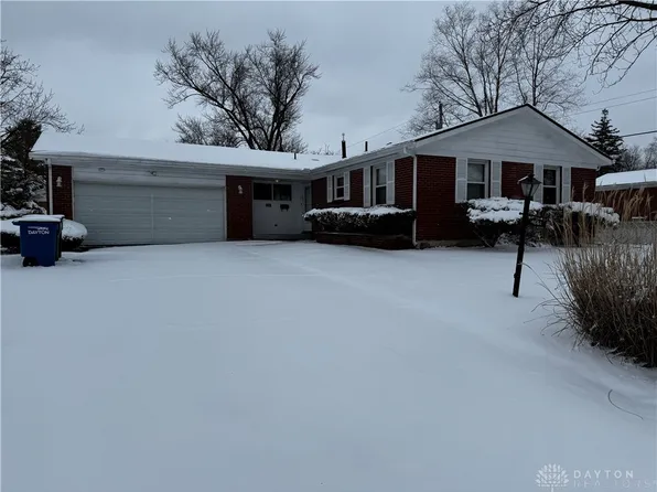 4661 College View Dr, Dayton, OH 45417