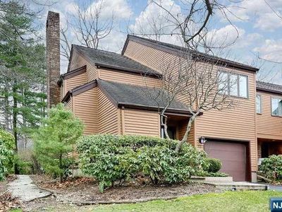 12 S Bayard Ln, Mahwah, NJ, 07430