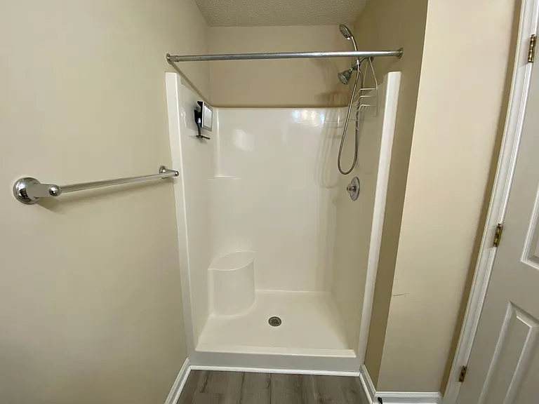 533 Scholastic Ct — Photo 16