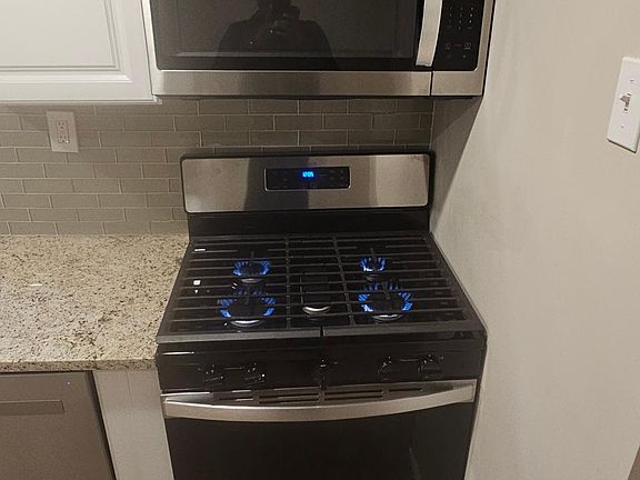 Gas Range and Microwave
