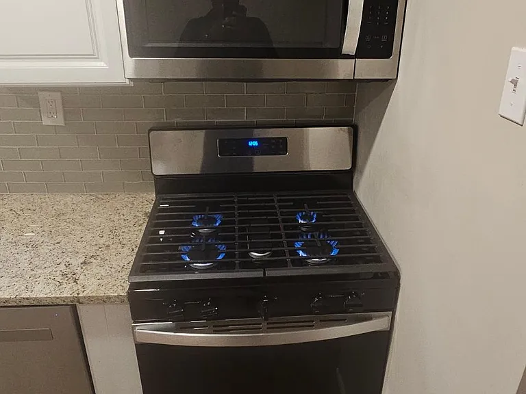 Gas Range and Microwave