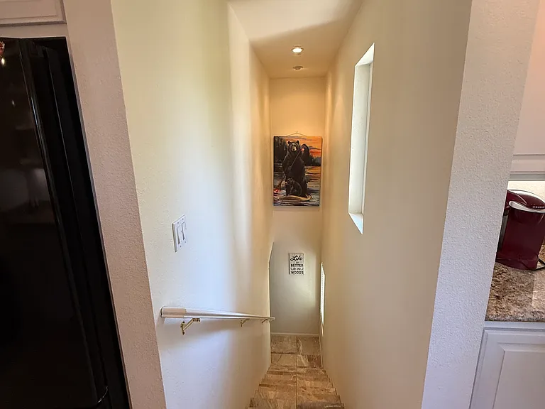 Bern Ln — Photo 26