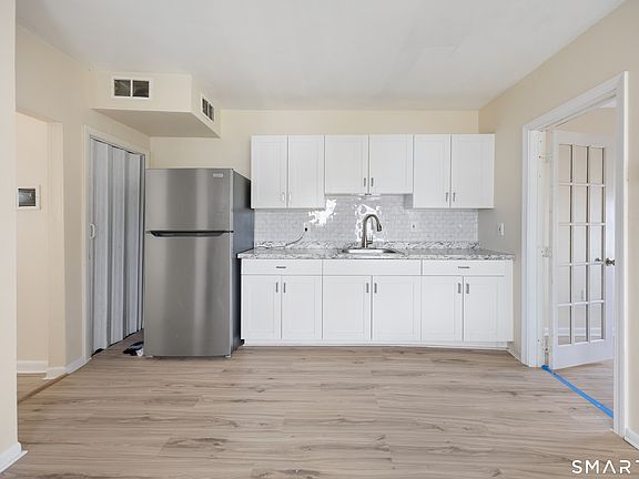 2nd image of 19 Pythian Avenue
