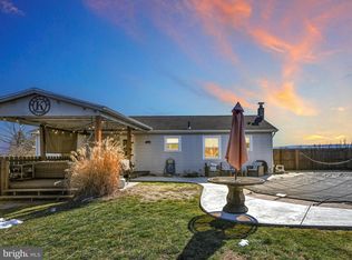 188 Dad Burnhams Rd, Pine Grove, PA 17963