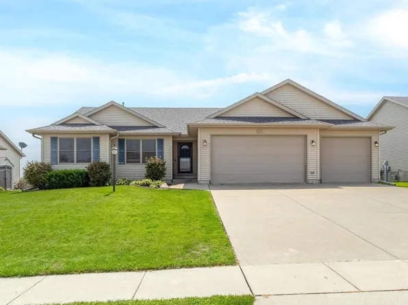 357 Lynnea Dr, Eldridge, IA 52748