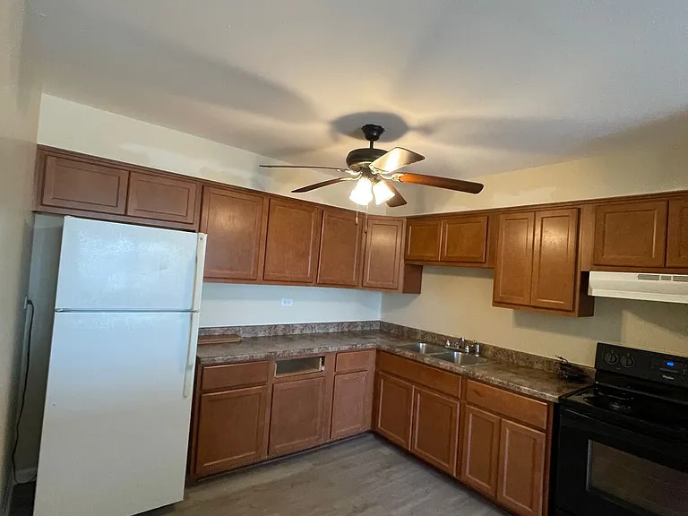 1735 Chestnut St #3-B — Photo 2