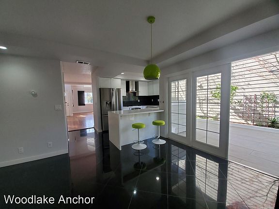 4th image of 317 Sea Cliff Ln