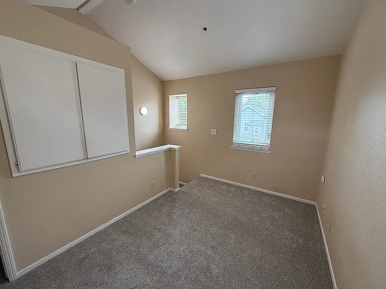 458 Islay St #A — Photo 8