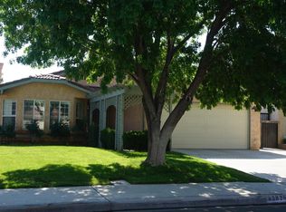 43820 Silver Bow Rd, Lancaster, CA 93535