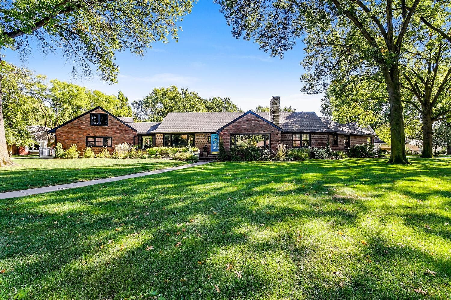 18 E Willow Brook Rd, Eastborough, KS 67207 Zillow