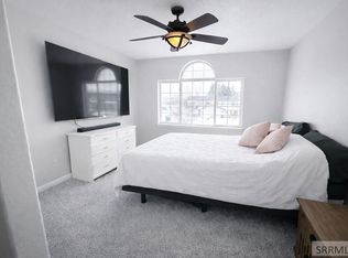 1966 Dakota Ln, Ammon, ID 83406