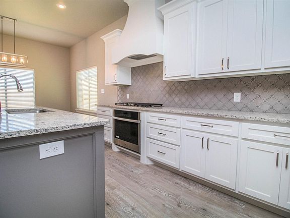 3rd image of 513 Buckingham Ave