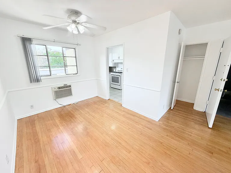 235 E California Blvd — Photo 29