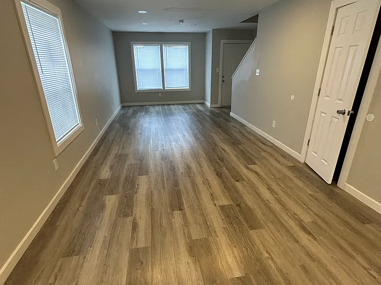 2879 N Dearborn St #2 — Photo 3