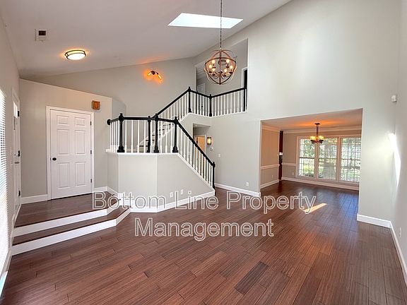 4th image of 2321 Heathershire Ln