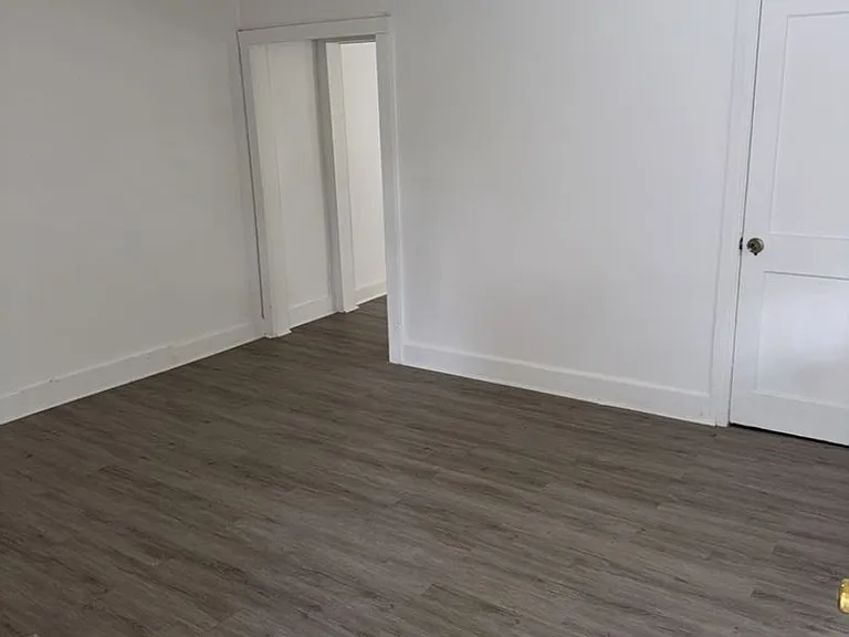 837 Fulton Ave — Photo 6