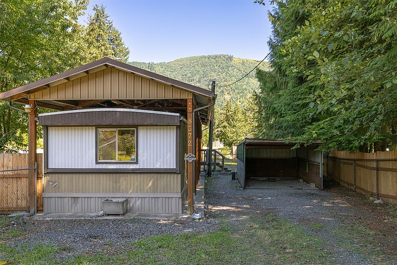 2nd image of 8372 Juniper Lane