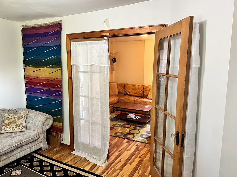 717 N Tioga St #B — Photo 34