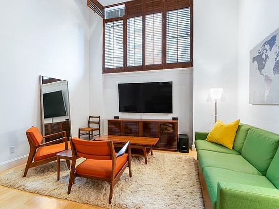 5th image of 100 W 15th St APT 1D