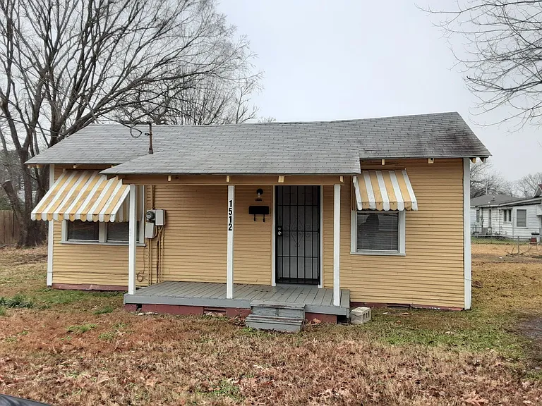 1512 Flora St — Photo 3