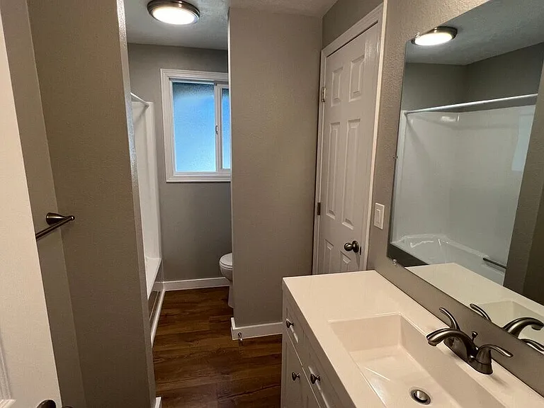 2177 Cosmoledo St — Photo 10