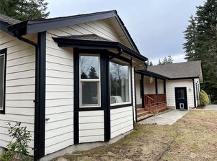 81 NE Allison Ln, Belfair, WA 98528