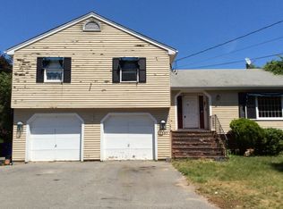 1337 Bay St, Taunton, MA 02780
