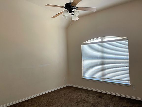 4th image of 228 Carrington Ln