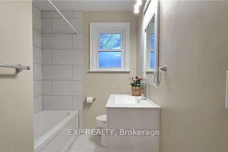 8 Hillcrest Ave — Photo 6