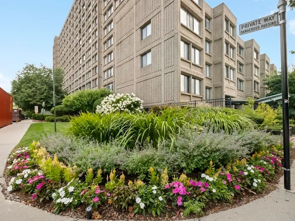 1731 Beacon St APT 202, Brookline, MA 02445