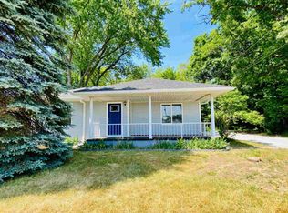 28261 La Rue St, Elkhart, IN 46516