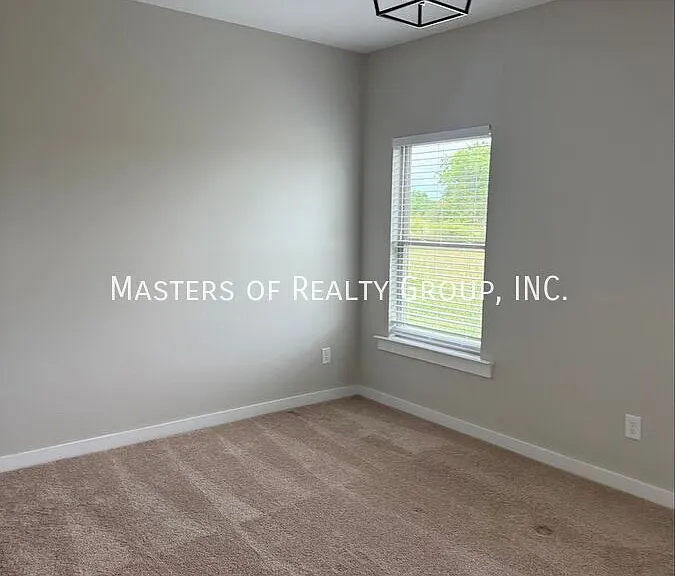 15 Sterling Rd — Photo 7