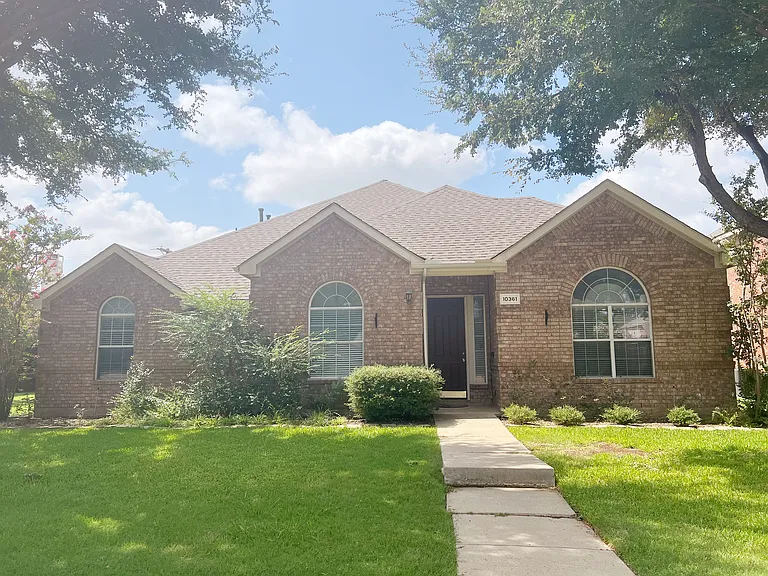 10361 Balsam Dr — Photo 1