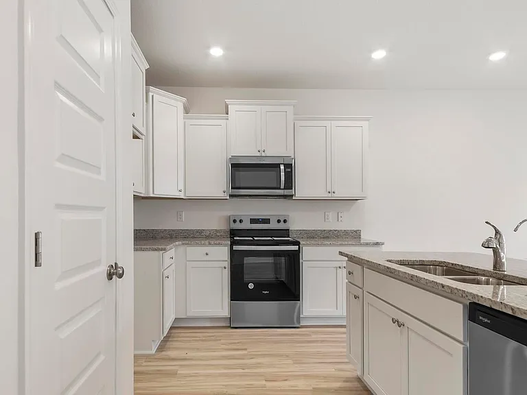 532 Melrose Way — Photo 1