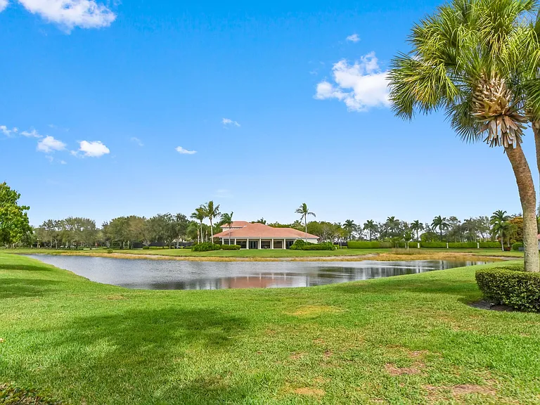 6823 Fabiano Cir — Photo 37