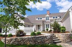 2nd image of Bld 27 Blossom Ct Unit 39