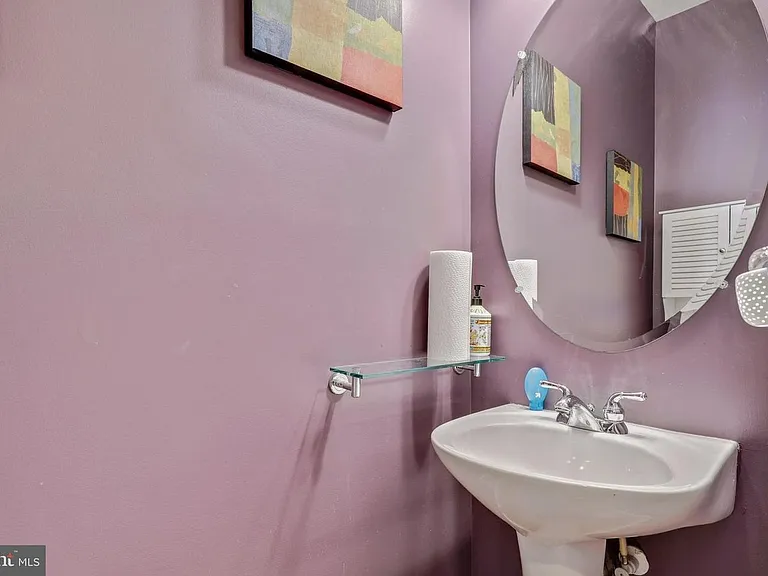 Powder room