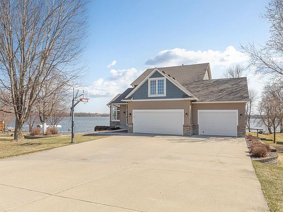4th image of 4090 Wells Lake Ct