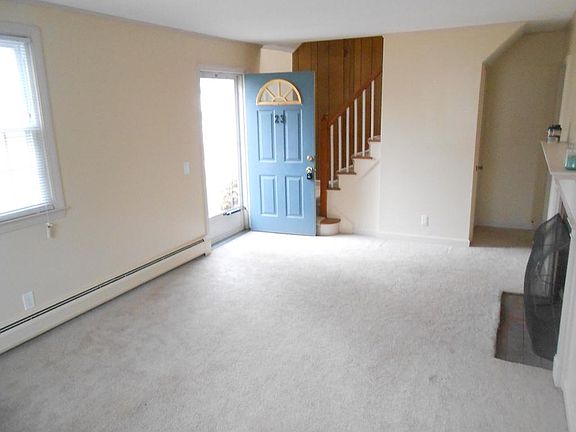 5th image of 23 Benton Ln