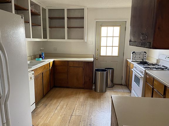 3rd image of 1601 W County Road 120 #21