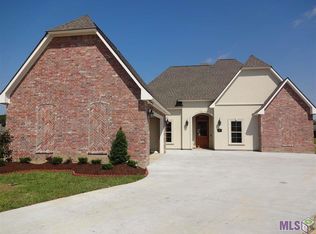15952 Redstone Ct, Pride, LA 70770