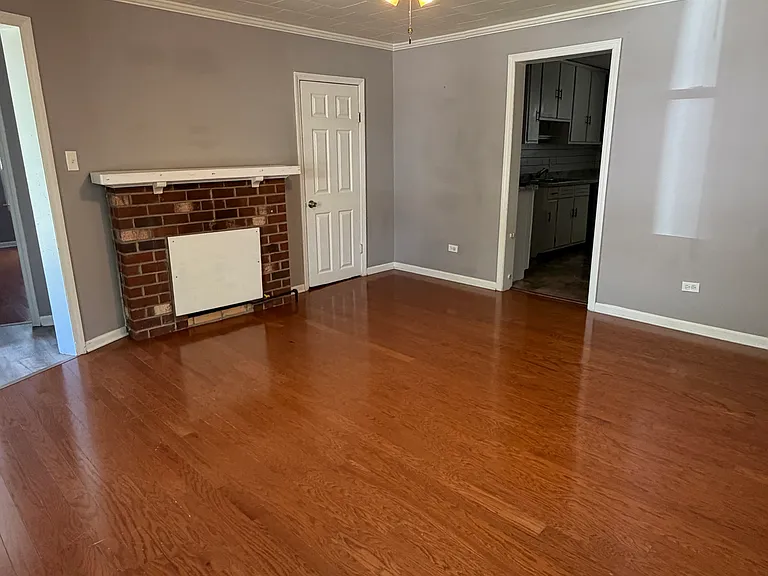 58 Augusta Ave — Photo 8