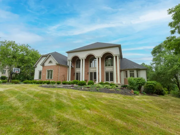 4117 Carlisle Dr, Prairie Grove, IL 60012