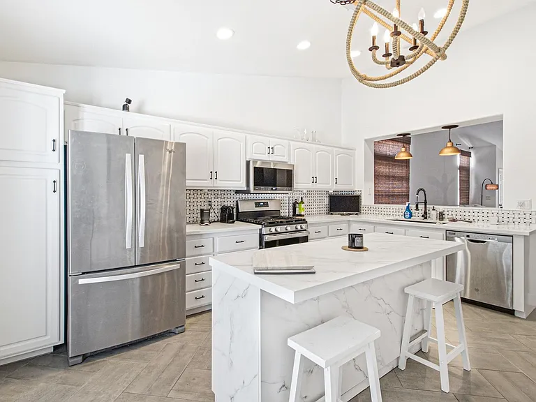 1876 Mesquite Canyon Dr — Photo 15