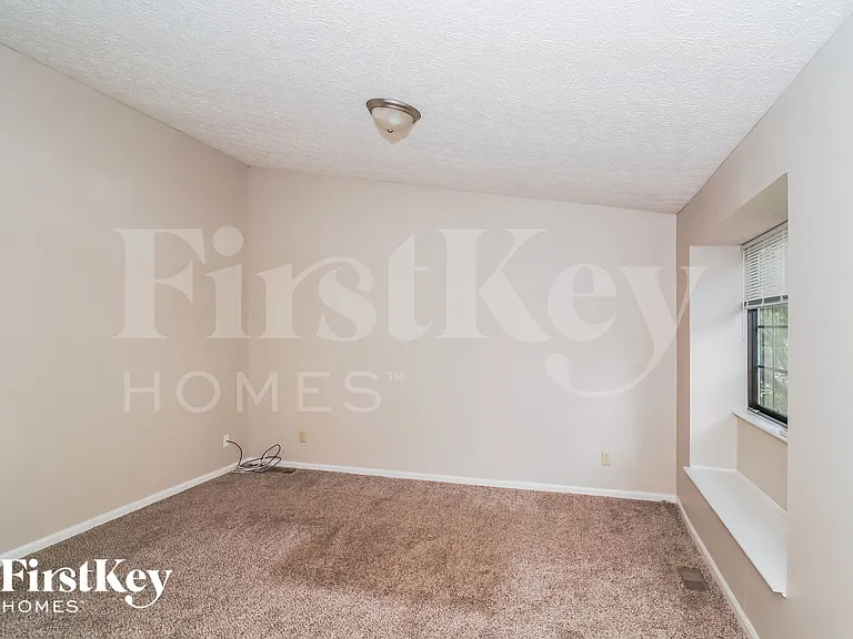 116 Westridge Blvd — Photo 3