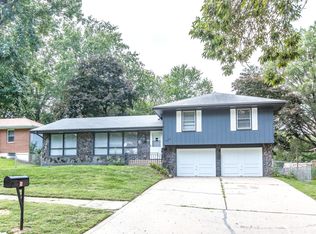 8828 N McGee St, Kansas City, MO 64155