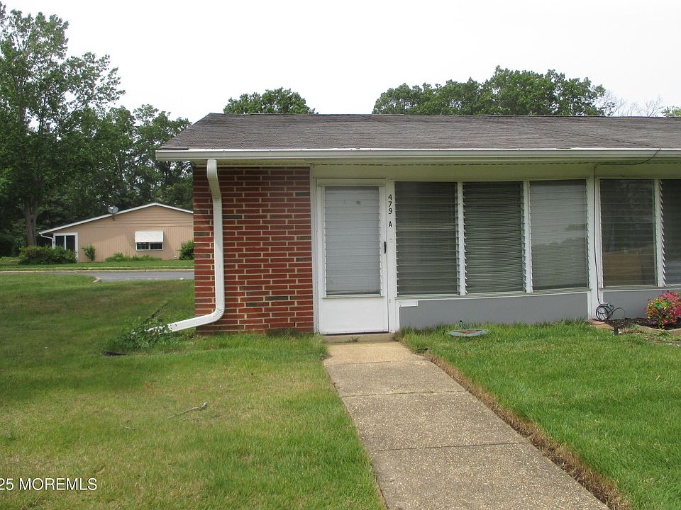1st image of 479A Dartmoor Ct
